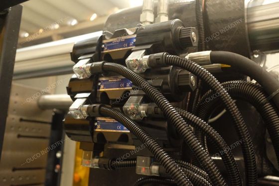 SGS 350 Ton Injection Blow Molding Machine Plastic Melting Fast Screw