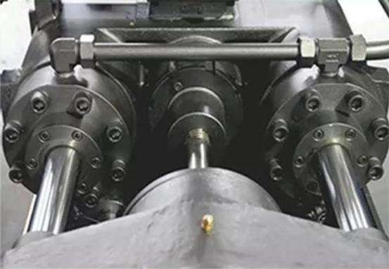 Bench Type Large Injection Molding Machine 900 Ton For Bucket