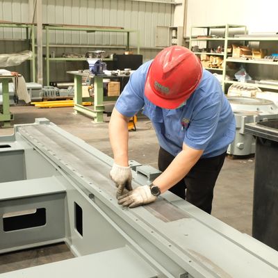 Yellow Hydraulic Servo Plastic Garbage Container 550t Injection Molding Machine Making