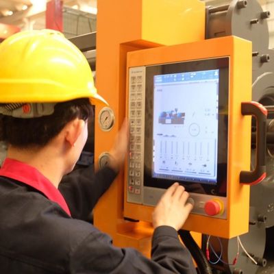 OUCO 650T Advanced Technology Hydraulic Servo Industrial Logistics Transportation Turnover Box Injection Molding Machine