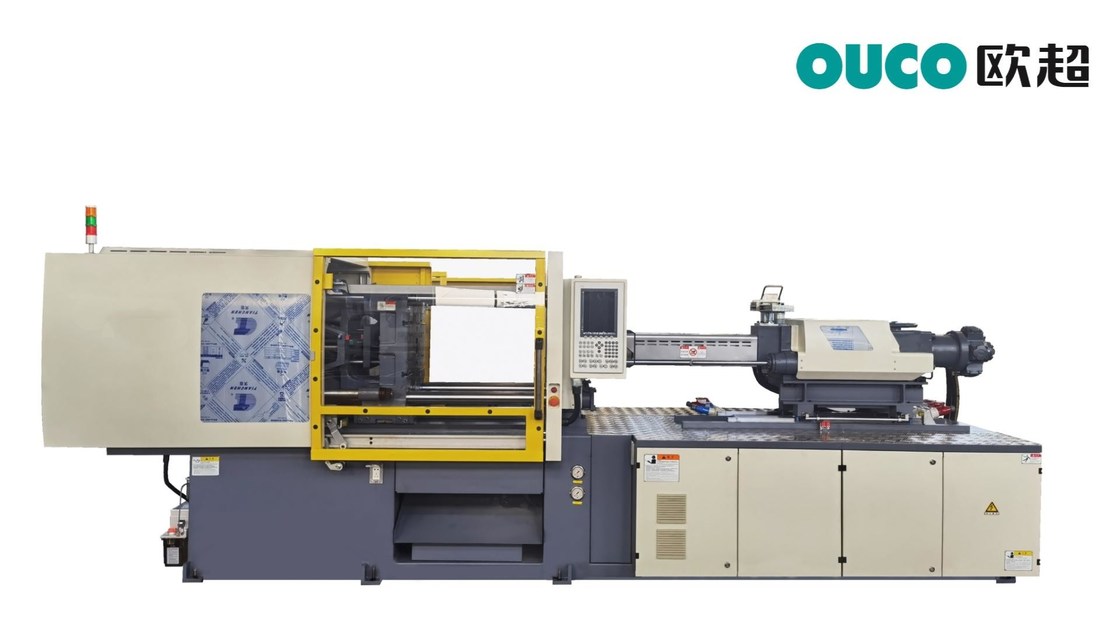 Efficiency Precision Plastic Injection Molding Machine 40mm For Phone CWI-180 / 220GF